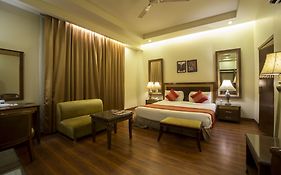 Hotel Picasso Near Peera Garhi Paschim Vihar New Delhi